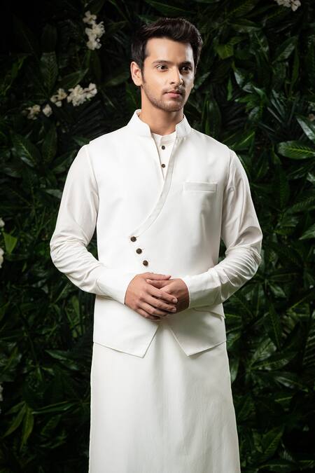 Mirroir White Cotton Silk, Poly Blend, Suiting Asymmetric Bundi And Kurta Set Online at Aza Fashions Mirroir_White Cotton Silk, Poly Blend, Suiting Asymmetric Bundi And Kurta Set _Online_at_Aza_Fashions