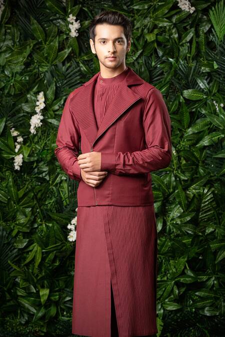 Mirroir Maroon Cotton Silk, Poly Blend, Suiting Zipper Bundi And Kurta Set Online at Aza Fashions Mirroir_Maroon Cotton Silk, Poly Blend, Suiting Zipper Bundi And Kurta Set _Online_at_Aza_Fashions