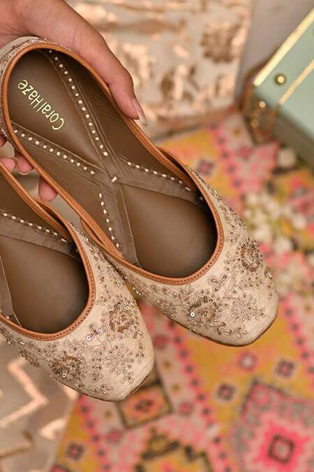 Buy Coral Haze Ivory Sequin Floral Zardozi Juttis Online at Aza Fashions Buy_Coral Haze_Ivory Sequin Floral Zardozi Juttis_Online_at_Aza_Fashions