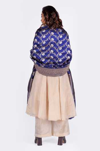 Shop Mimamsaa Purple Handwoven Pure Silk Dupatta at Aza Fashions Shop_Mimamsaa_Purple Handwoven Pure Silk Dupatta_at_Aza_Fashions