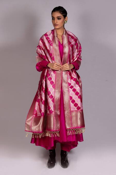 Mimamsaa Pink Hand Painted Mooga Silk Dupatta