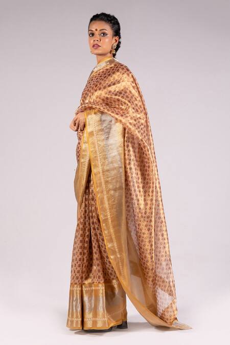 Mimamsaa_Yellow Embroidery Round Silk Tissue Saree With Blouse Fabric _Online_at_Aza_Fashions