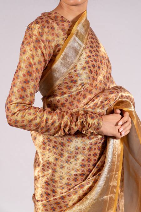 Buy_Mimamsaa_Yellow Embroidery Round Silk Tissue Saree With Blouse Fabric _Online_at_Aza_Fashions