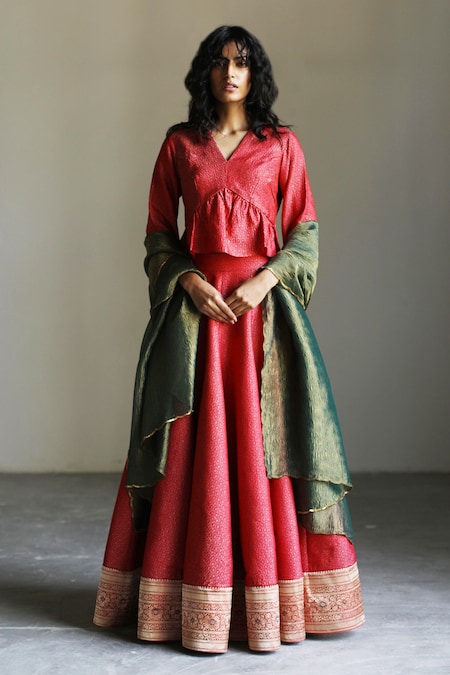 Mauve Lehenga Set. – Shyam Narayan Prasad