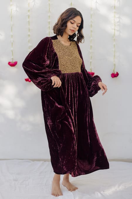 Mimamsaa Maroon Velvet Sequin Round Kaftan Dress  