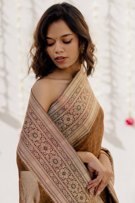 Buy_Mimamsaa_Green Tissue Silk Embroidered Saree _Online_at_Aza_Fashions