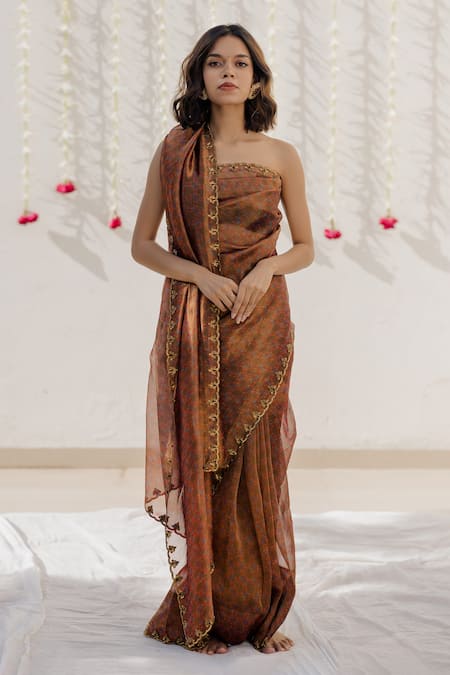 Mimamsaa Tissue Silk Embroidered Saree 