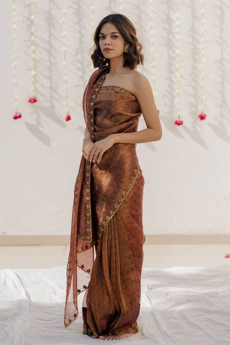 Shop Mimamsaa Pink Tissue Silk Embroidered And Woven Geometric & Sequin Motifs Saree Online at Aza Fashions Shop_Mimamsaa_Pink Tissue Silk Embroidered And Woven Geometric & Sequin Motifs Saree _Online_at_Aza_Fashions