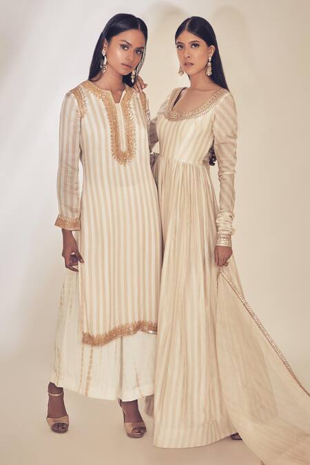 Shop Premya By Manishii White Chanderi Round Anarkali With Dupatta Online at Aza Fashions Shop_Premya By Manishii_White Chanderi Round Anarkali With Dupatta _Online_at_Aza_Fashions