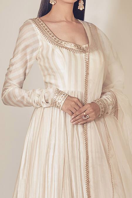 Premya By Manishii White Chanderi Round Anarkali With Dupatta at Aza Fashions Premya By Manishii_White Chanderi Round Anarkali With Dupatta _at_Aza_Fashions
