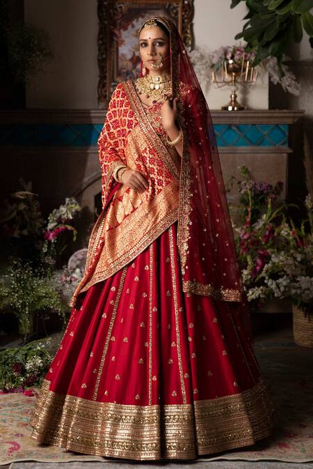 Megha & Jigar_Red Net, Dupian Silk Sweetheart Neck Embroidered Bridal Lehenga Set_Online_at_Aza_Fashions