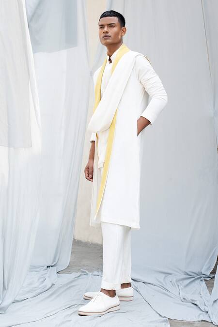 Antar Agni White Tissue, Handwoven Cotton Kurta Online at Aza Fashions Antar Agni_White Tissue, Handwoven Cotton Kurta _Online_at_Aza_Fashions