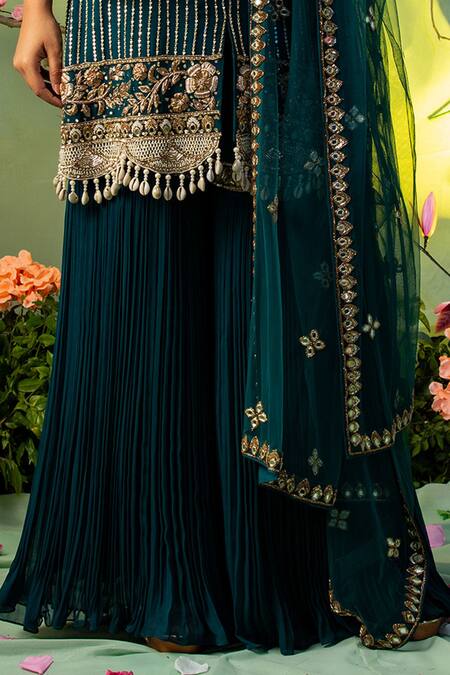 Miku Kumar Green Georgette And Net Square Neck Embellished Kurta & Gharara Set Online at Aza Fashions Miku Kumar_Green Georgette And Net Square Neck Embellished Kurta & Gharara Set _Online_at_Aza_Fashions