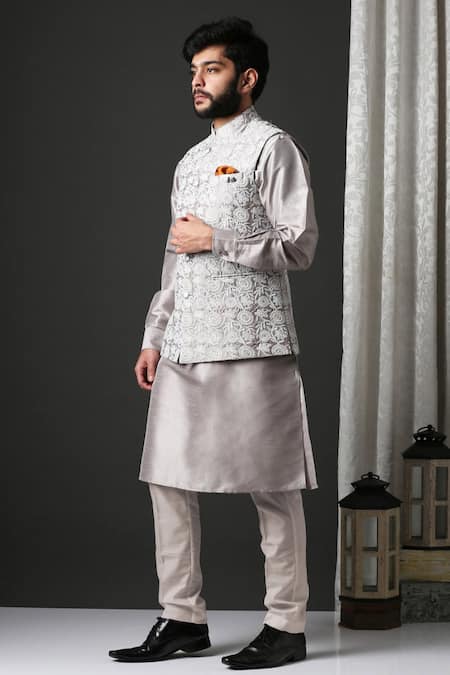 Shop Minaki Grey Embroidered Bundi And Kurta Set at Aza Fashions Shop_Minaki_Grey Embroidered Bundi And Kurta Set _at_Aza_Fashions