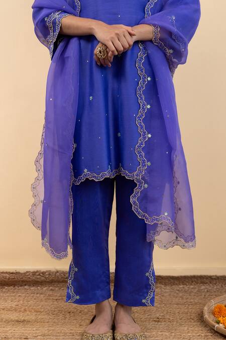 Buy_Pita Nila_Purple Chanderi, Silk Organza Beads, Embroidery V-neck Isla Kurta Set _Online_at_Aza_Fashions