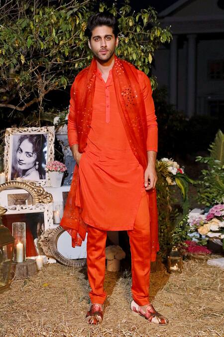 Buy Mahima Mahajan Orange Chinnon, Glace Cotton Kurta Set With Embellished Dupatta Online at Aza Fashions Buy_Mahima Mahajan_Orange Chinnon, Glace Cotton Kurta Set With Embellished Dupatta_Online_at_Aza_Fashions