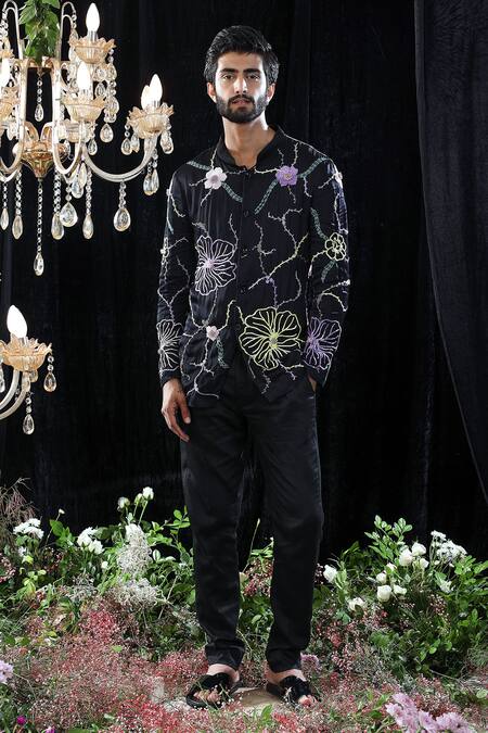 Mahima Mahajan Black Satin Organza, Glace Cotton Floral Gabriel Embroidered Kurta Set Online at Aza Fashions Mahima Mahajan_Black Satin Organza, Glace Cotton Floral Gabriel Embroidered Kurta Set _Online_at_Aza_Fashions