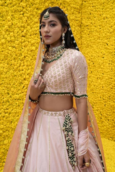 Buy_Mahima Mahajan_Peach Organza, Shantoon, Banarasi Chanderi Floral V Ehsaas Bridal Lehenga Set _Online_at_Aza_Fashions