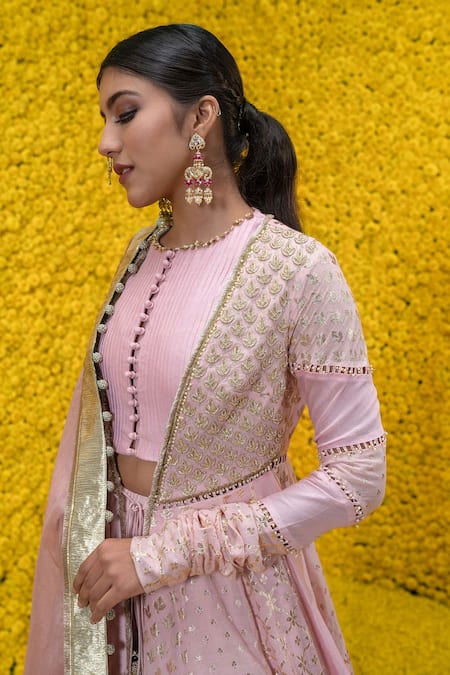 Mahima Mahajan Peach Organza, Shantoon, Banarasi Chanderi Floral Abaya Jacket Lehenga Set Online at Aza Fashions Mahima Mahajan_Peach Organza, Shantoon, Banarasi Chanderi Floral Abaya Jacket Lehenga Set _Online_at_Aza_Fashions