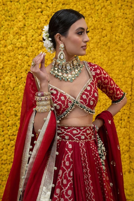 Lehengas(लहंगा) - Buy Lehenga Choli for Women Online at Karagiri