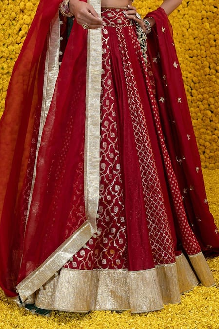 Shop_Mahima Mahajan_Red Organza, Shantoon, Banarasi Chanderi Floral Saba Bridal Lehenga Set _Online_at_Aza_Fashions
