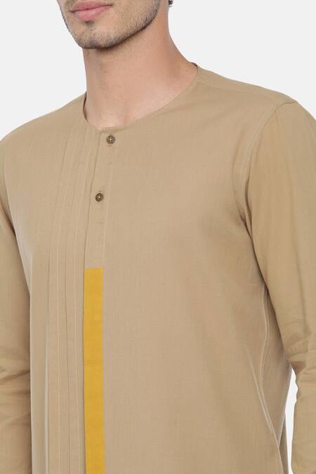 Mayank Modi - Men_Beige Malai Cotton Pintuck Short Kurta _at_Aza_Fashions