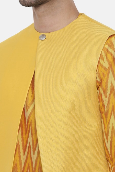 Mayank Modi - Men_Yellow Chanderi, Silk Cotton Pintuck Embroidered Nehru Jacket _at_Aza_Fashions