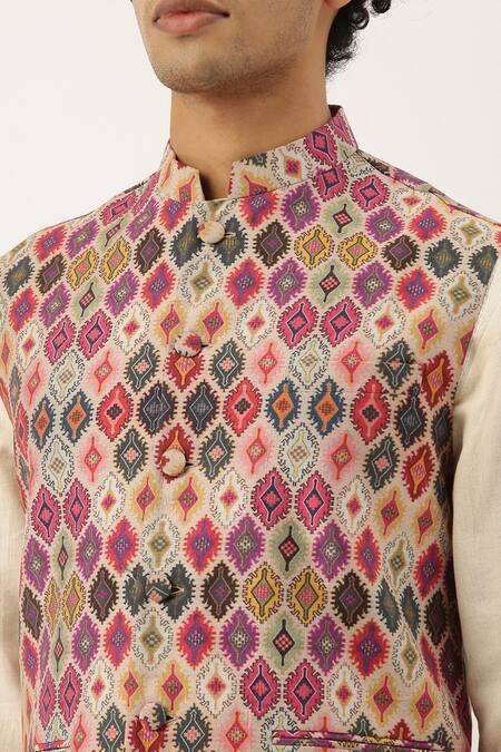 Mayank Modi - Men Beige Chanderi Printed Bundi at Aza Fashions Mayank Modi - Men_Beige Chanderi Printed Bundi _at_Aza_Fashions