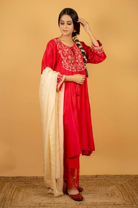 Buy_Priya Chaudhary_White Tissue Organza Scallop Dupatta_Online_at_Aza_Fashions