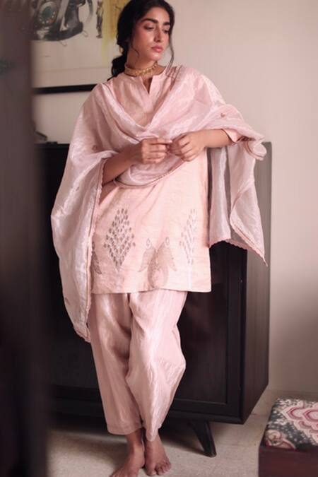 Shorshe Clothing Pink Handwoven Tissue Kurta Set