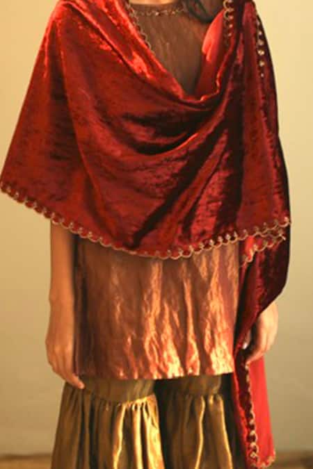 Buy Shorshe Clothing Red Handloom Tissue Round Kurta And Sharara Set Online at Aza Fashions Buy_Shorshe Clothing_Red Handloom Tissue Round Kurta And Sharara Set _Online_at_Aza_Fashions