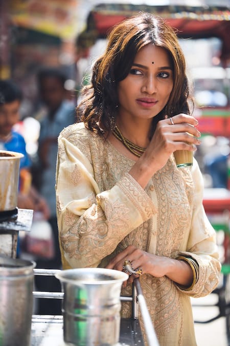 Heena Kochhar_Gold Tissue Embroidered Anarkali Set_Online_at_Aza_Fashions