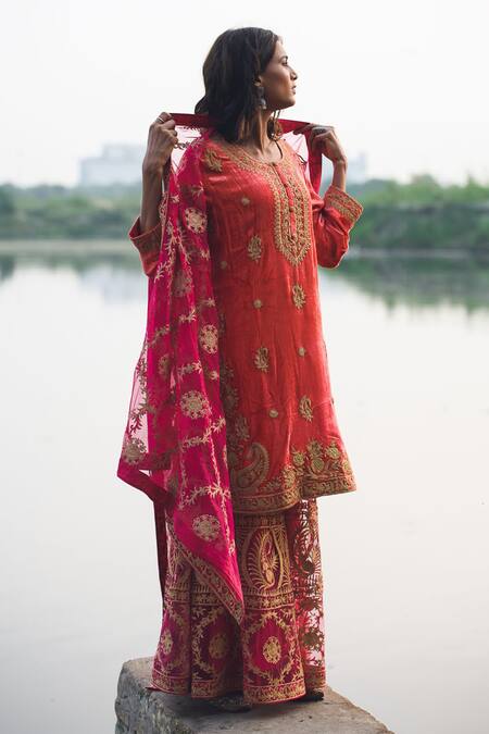 Heena Kochhar Orange Velvet Embroidered Kurta Set