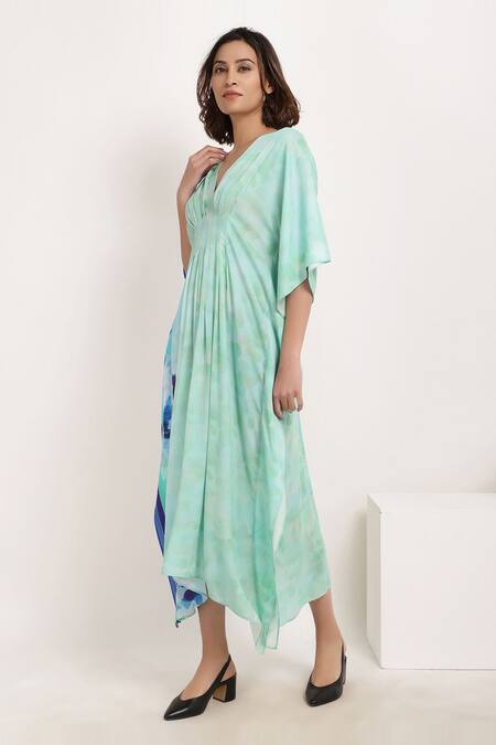Ranng Label Green Viscose Georgette V Neck Printed Kaftan Online at Aza Fashions Ranng Label_Green Viscose Georgette V Neck Printed Kaftan _Online_at_Aza_Fashions