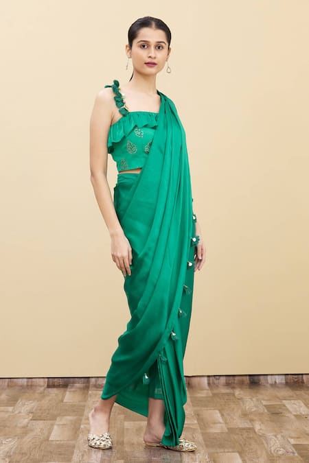 Nazaakat by Samara Singh Green Embroidery Square Neck Pant Saree With Blouse