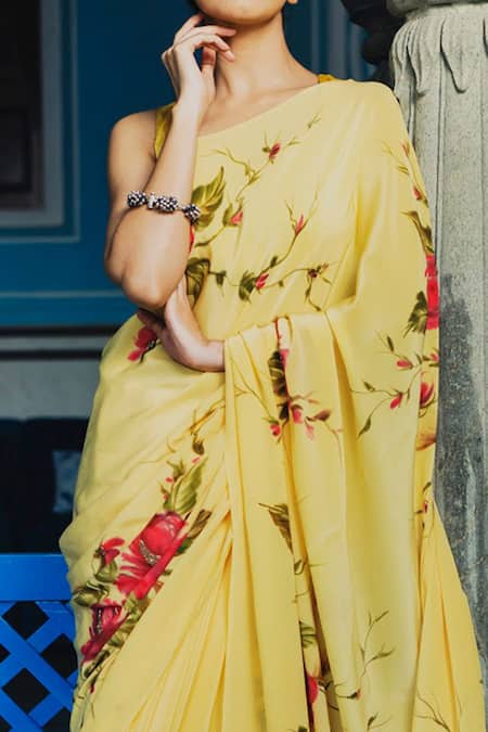 Muksweta Silk Crepe Hand Painted Saree 