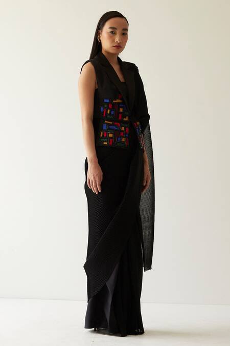 Mini Sondhi Black Crepe, Crinkled Georgette Geometric Pattern Pre-draped Pant Saree With Online at Aza Fashions Mini Sondhi_Black Crepe, Crinkled Georgette Geometric Pattern Pre-draped Pant Saree With_Online_at_Aza_Fashions