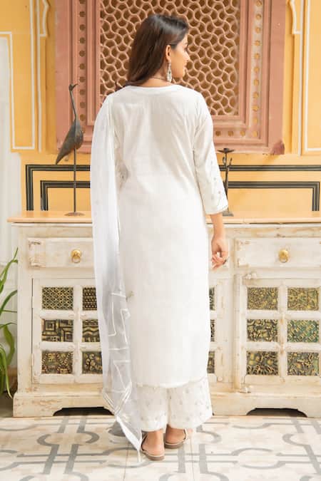 Maison Shefali Mirror Embellished Kurta Set 