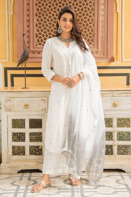 Maison Shefali_White Cotton, Kota Doria V Neck Mirror Embellished Kurta Set _Online_at_Aza_Fashions