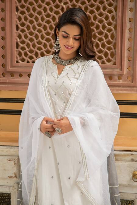Shop_Maison Shefali_White Cotton, Kota Doria V Neck Mirror Embellished Kurta Set _Online_at_Aza_Fashions
