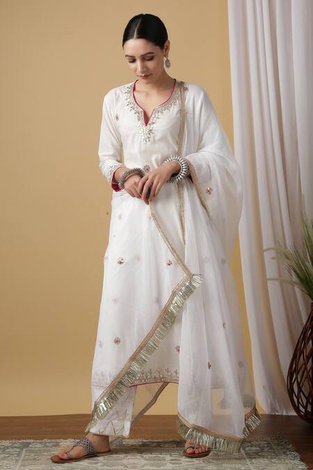 Maison Shefali_White Cotton, Kota Doria Embroidered Kurta Set _Online_at_Aza_Fashions