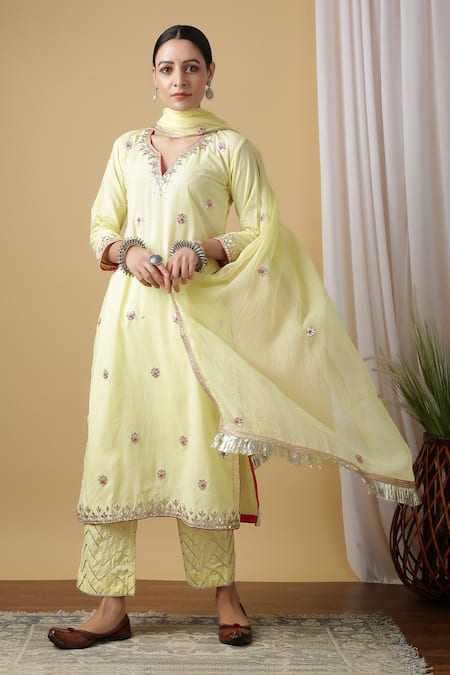 Maison Shefali Embroidered Kurta Set 