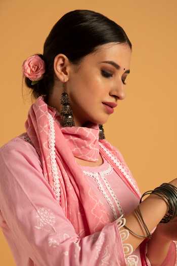 Maison Shefali_Pink Cotton Embroidery Round Floral Print Kurta Set _at_Aza_Fashions