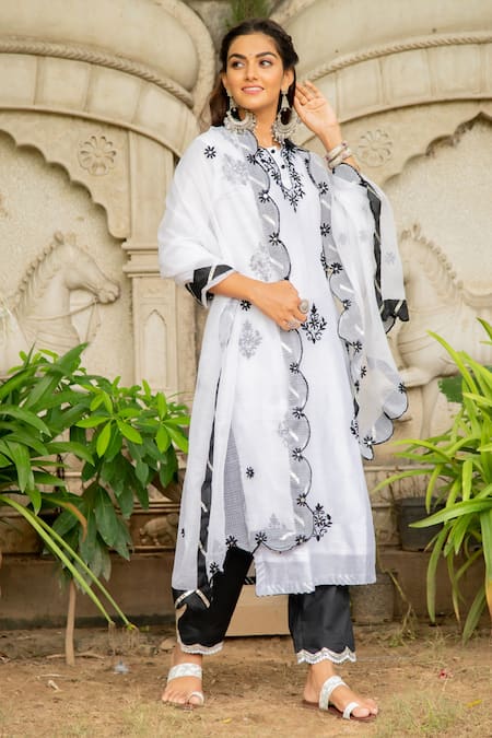 Maison Shefali Black Cotton, Chanderi Round Kurta Set Online at Aza Fashions Maison Shefali_Black Cotton, Chanderi Round Kurta Set _Online_at_Aza_Fashions
