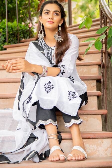 Buy Maison Shefali Black Cotton, Chanderi Round Kurta Set Online at Aza Fashions Buy_Maison Shefali_Black Cotton, Chanderi Round Kurta Set _Online_at_Aza_Fashions