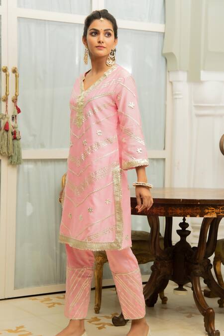 Buy Maison Shefali Pink Chanderi Pant Cotton Silk Embroidery V Neck Kurta And Set Online at Aza Fashions Buy_Maison Shefali_Pink Chanderi Pant Cotton Silk Embroidery V Neck Kurta And Set _Online_at_Aza_Fashions