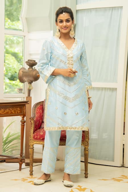 Maison Shefali Chanderi Kurta & Pant Set 