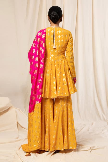 Masaba Triangular Flower Sharara Set 