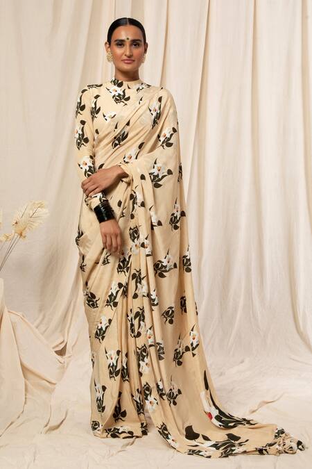 Buy_Masaba_White Crepe Printed Saree With Unstitched Blouse Fabric_Online_at_Aza_Fashions