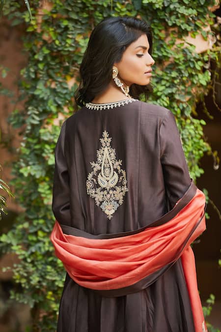 Matsya Chanderi Silk Embroidered Kurta Set 